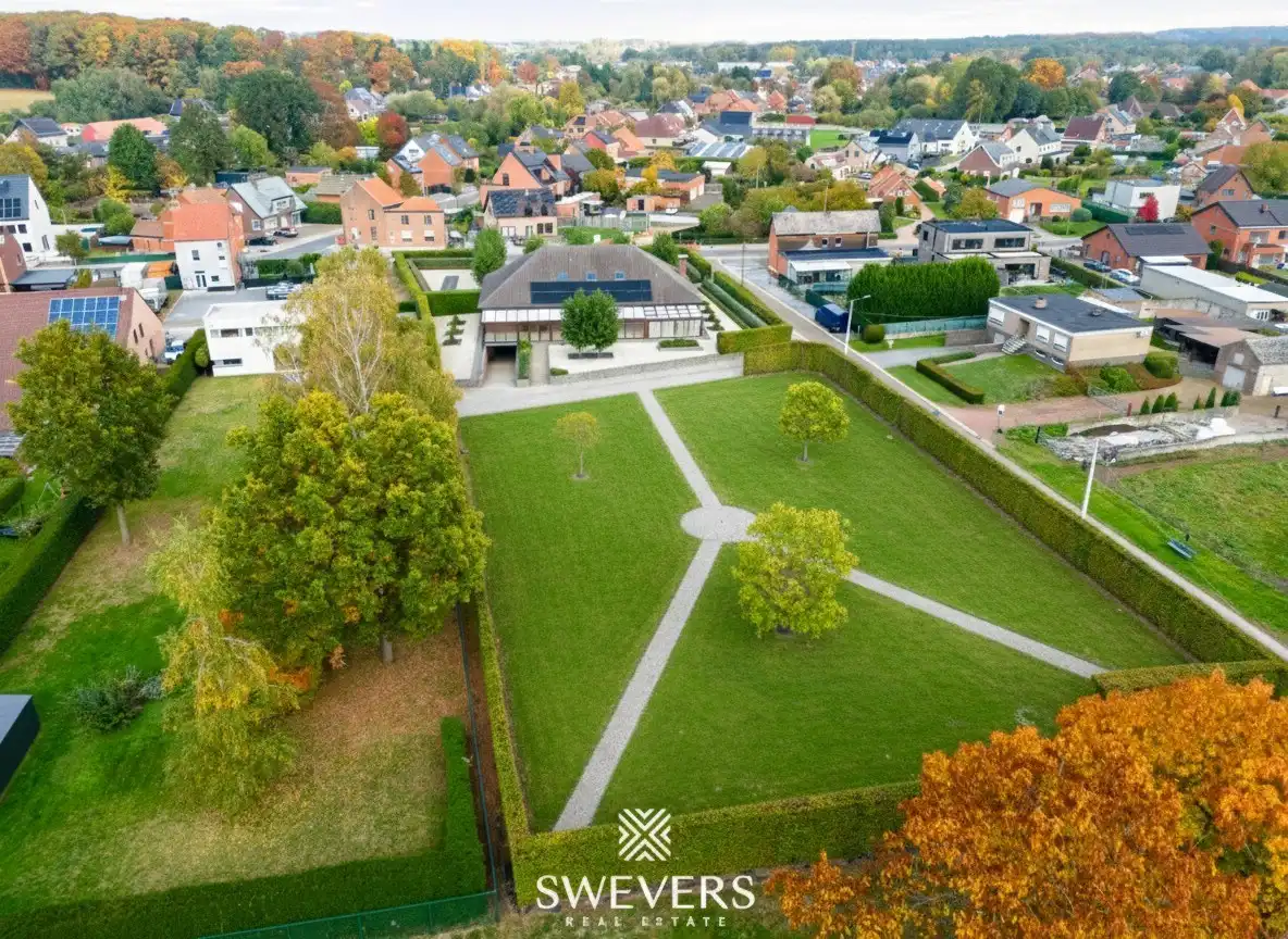 Villa met 395m² woonruimte op 48a zuidgericht perceel foto 31