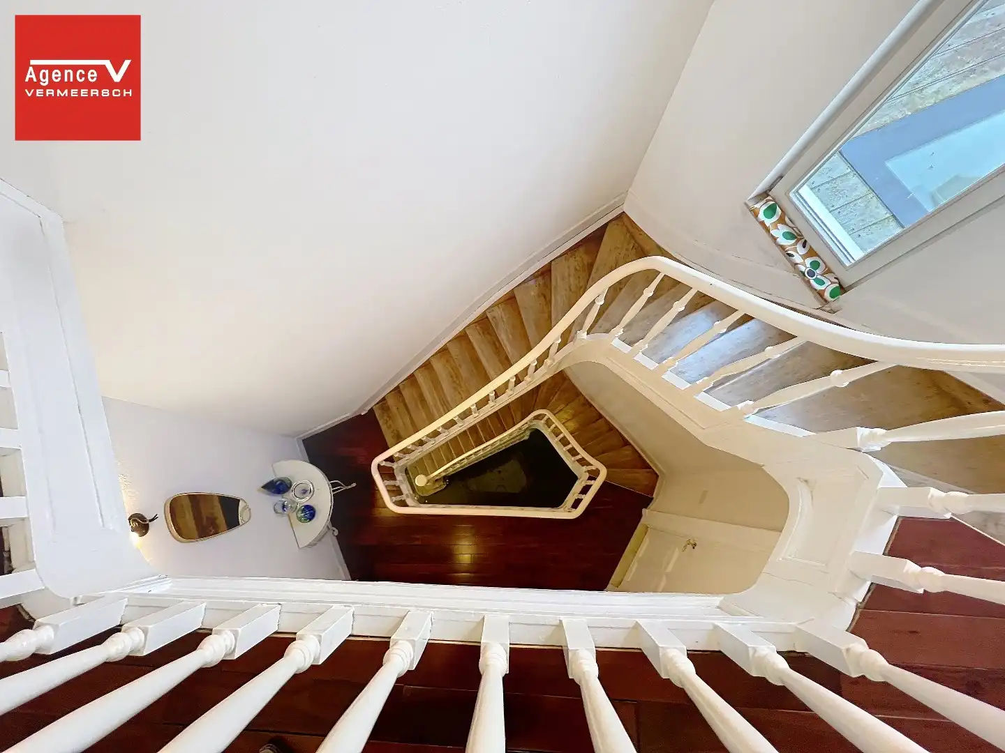 Unieke herenwoning gelegen in de Belle Epoquewijk van Oostende.  foto 13