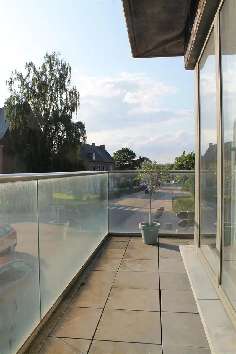 Lichtrijk duplexappartement te huur  foto 5