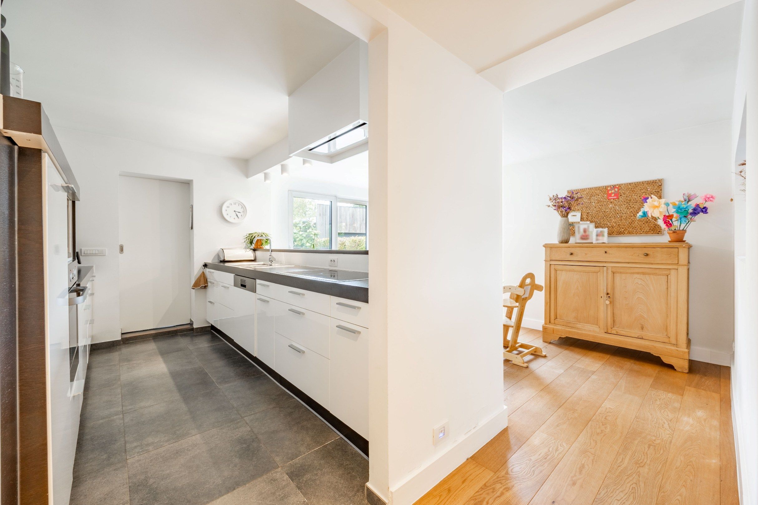 INSTAPKLARE GEZINSWONING MET GARAGE foto 7