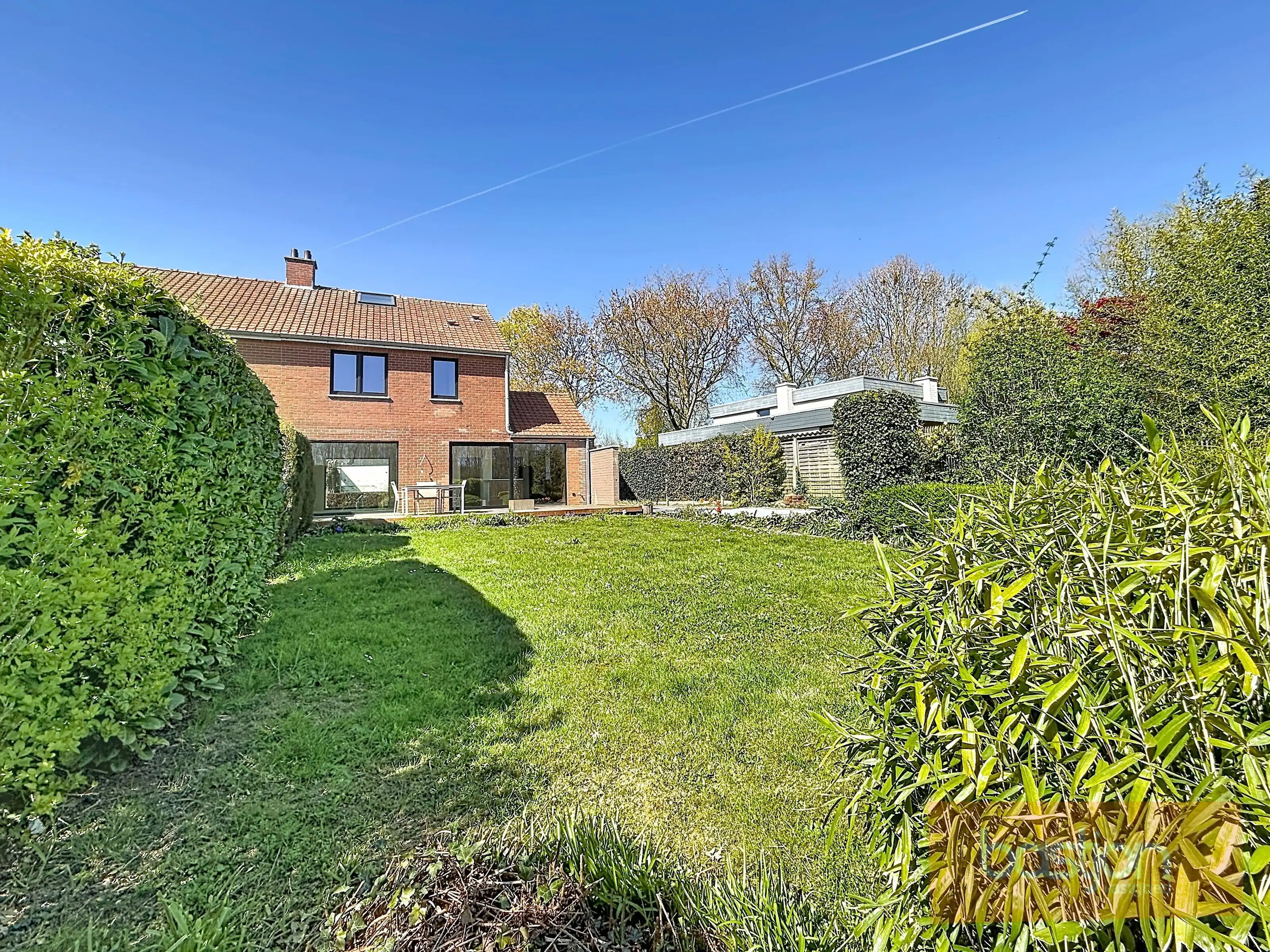 Volledig gerenoveerde, lichtrijke woning met uitzicht op het Preshoekbos foto 26