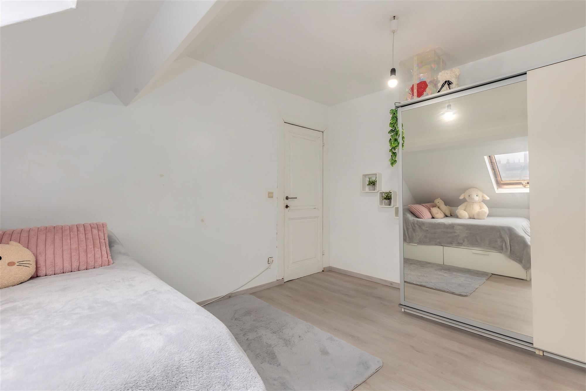 Ruime woning met 4/5 slpk en magazijn  foto 37