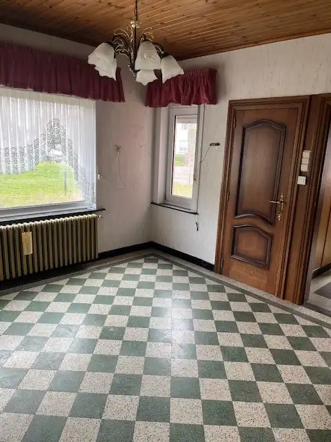 Charmante vrijstaande woning met karakter op een toplocatie in Neeroeteren foto 2