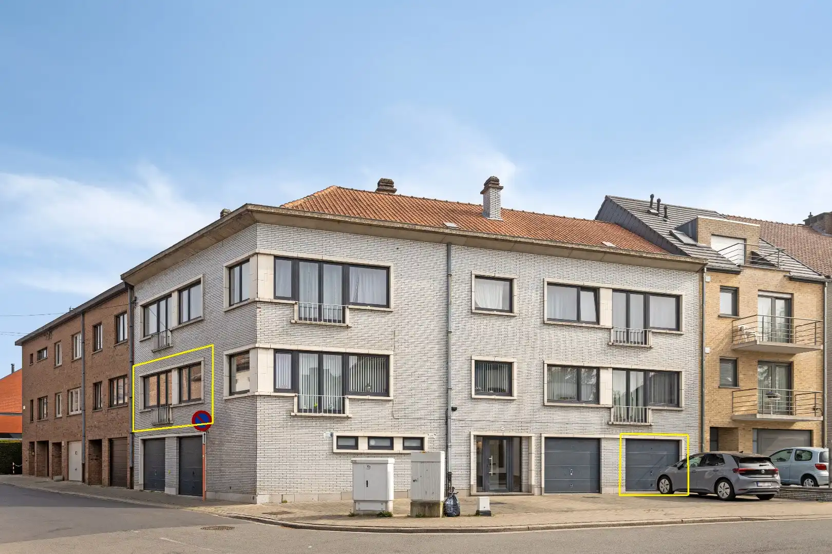 Ruim appartement 2 slpks, balkon en garage foto {{pictureIndex}}
