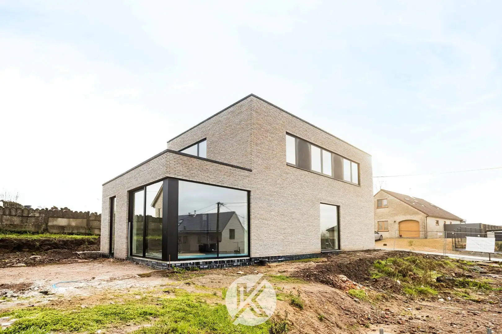 Open nieuwbouwwoning in een aangename woonomgeving foto 24