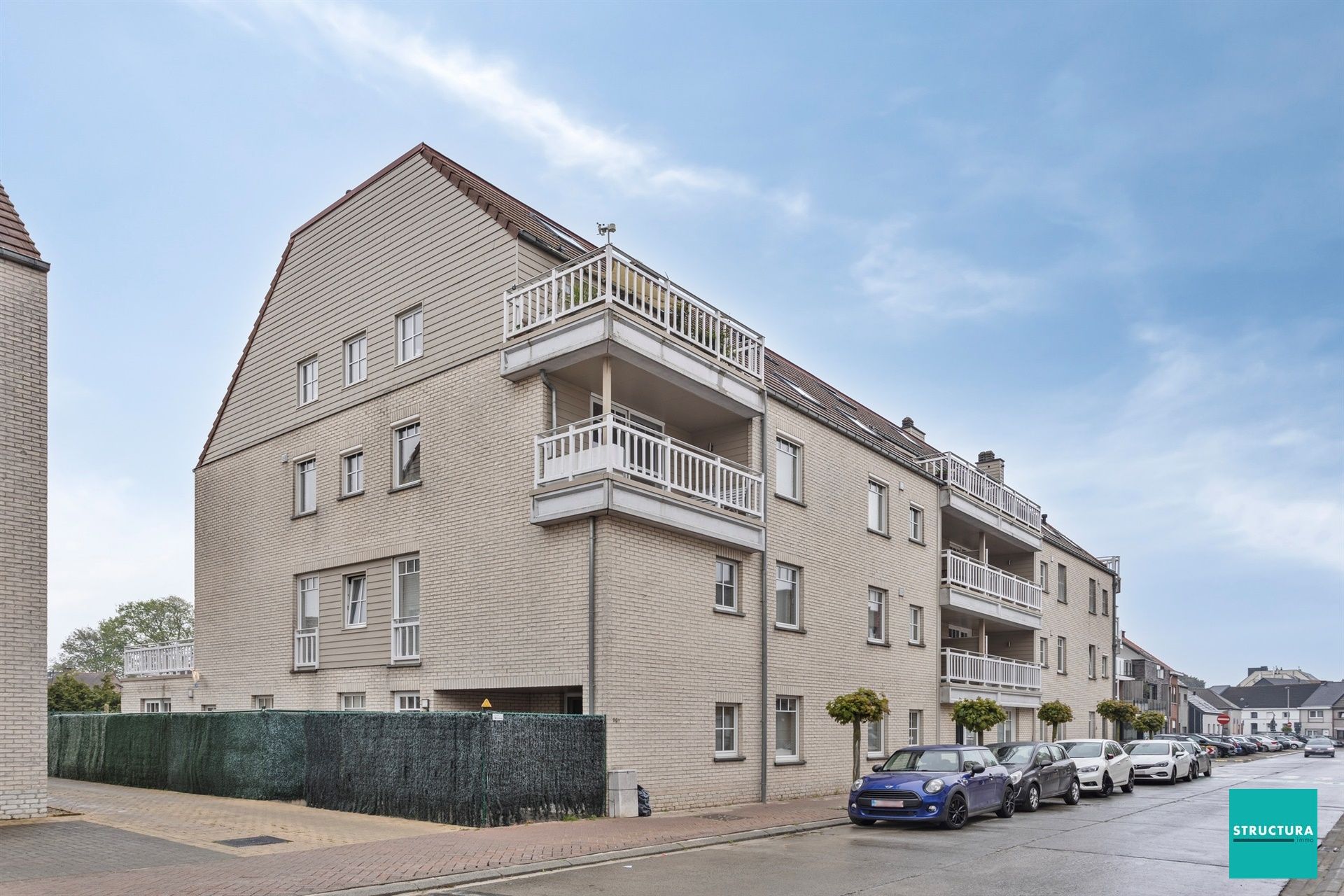 Gelijkvloers appartement met 2 kamers en terras foto {{pictureIndex}}