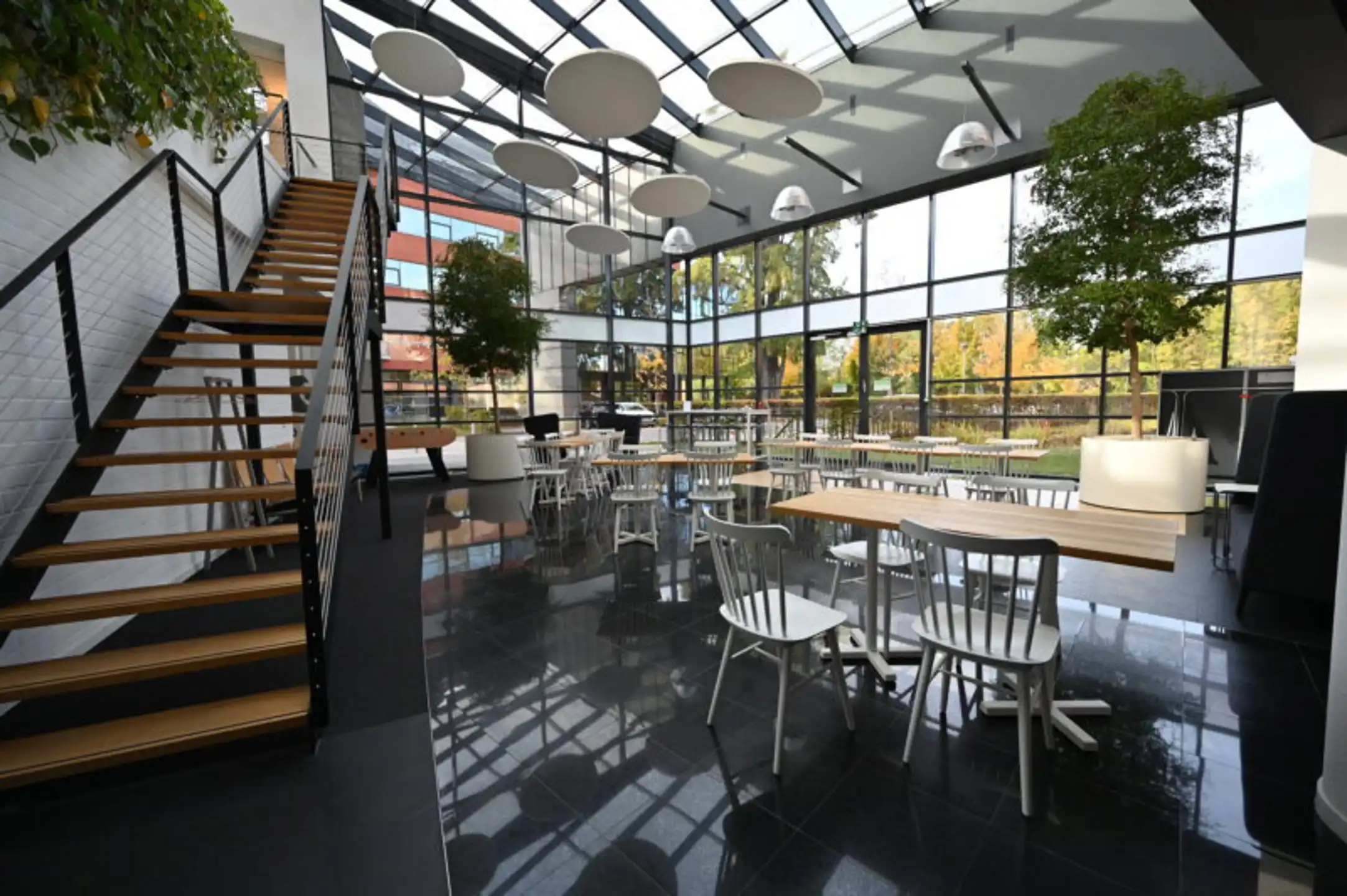 Moderne kantoorruimte in een strategische toplocatie  foto 8