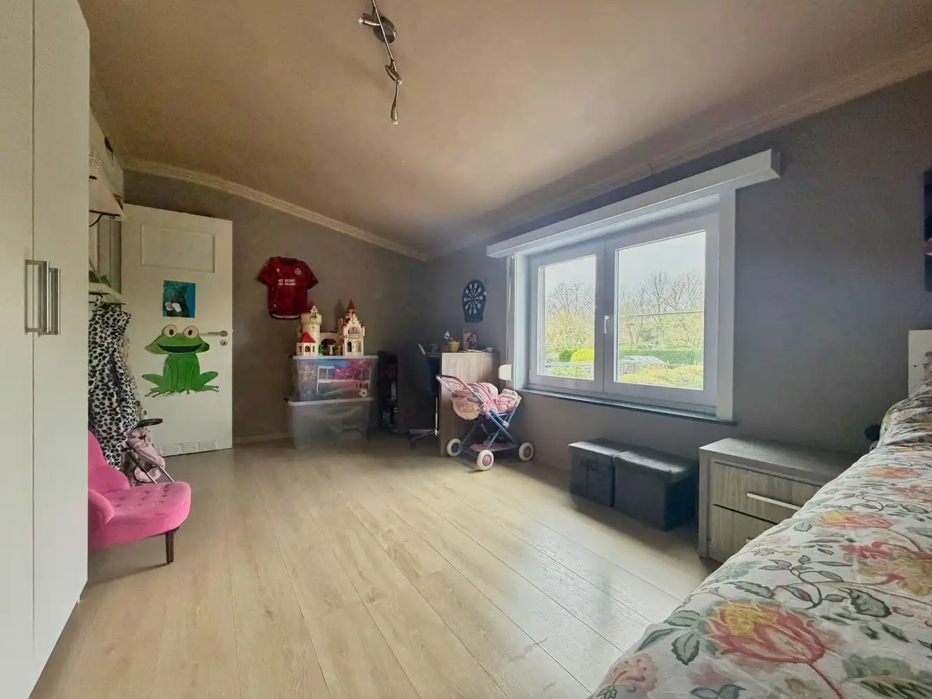 Lichtrijke woning met 3 ruime slaapkamers + zonnige tuin foto 10