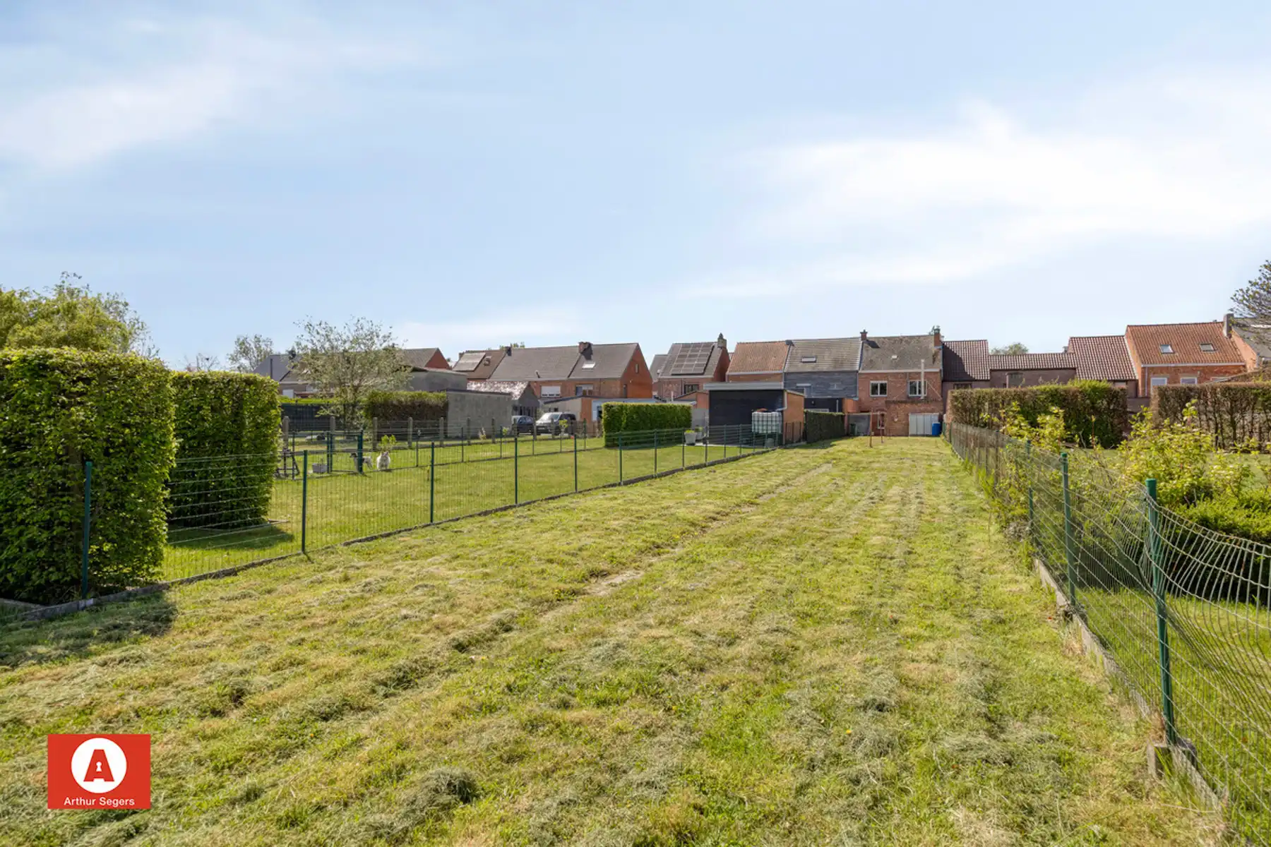 Solide te renoveren burgerwoning mét doorgang in Opstal foto 27