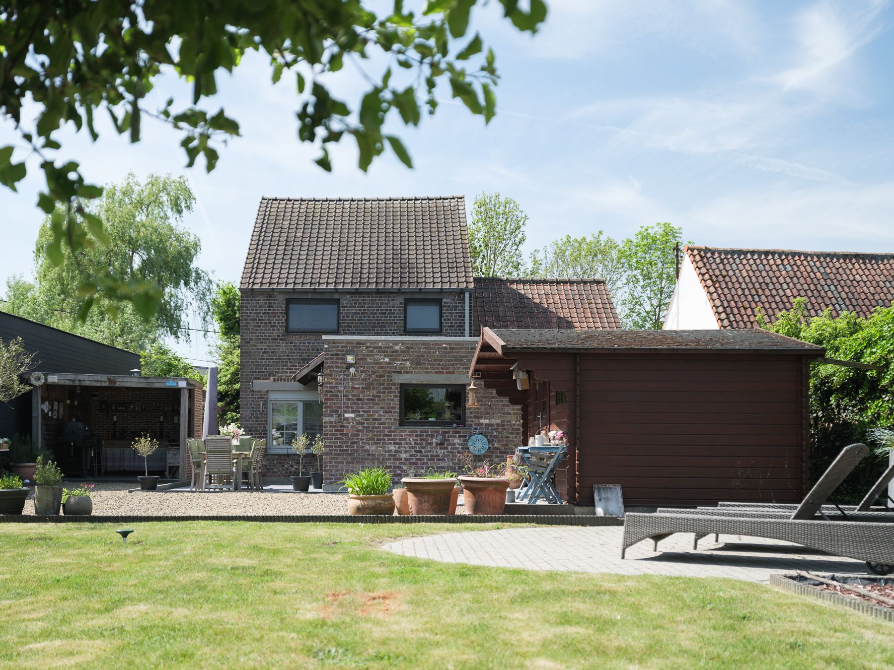 Charmante woning met zonnige tuin in het groene Drongen foto 3