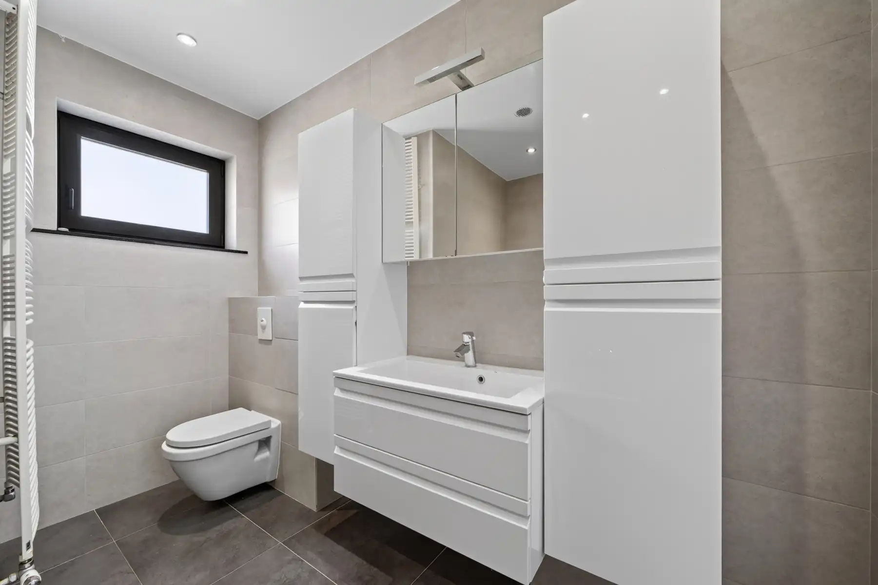 Instapklare, volledig gerenoveerde woning met 3 slaapkamers in een rustige omgeving foto 8