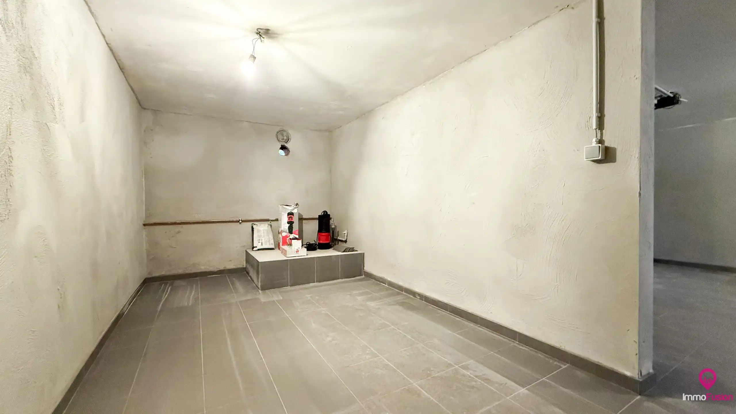 Totaalgerenoveerde, instapklare woning met 3 slpks te Zolder foto 27