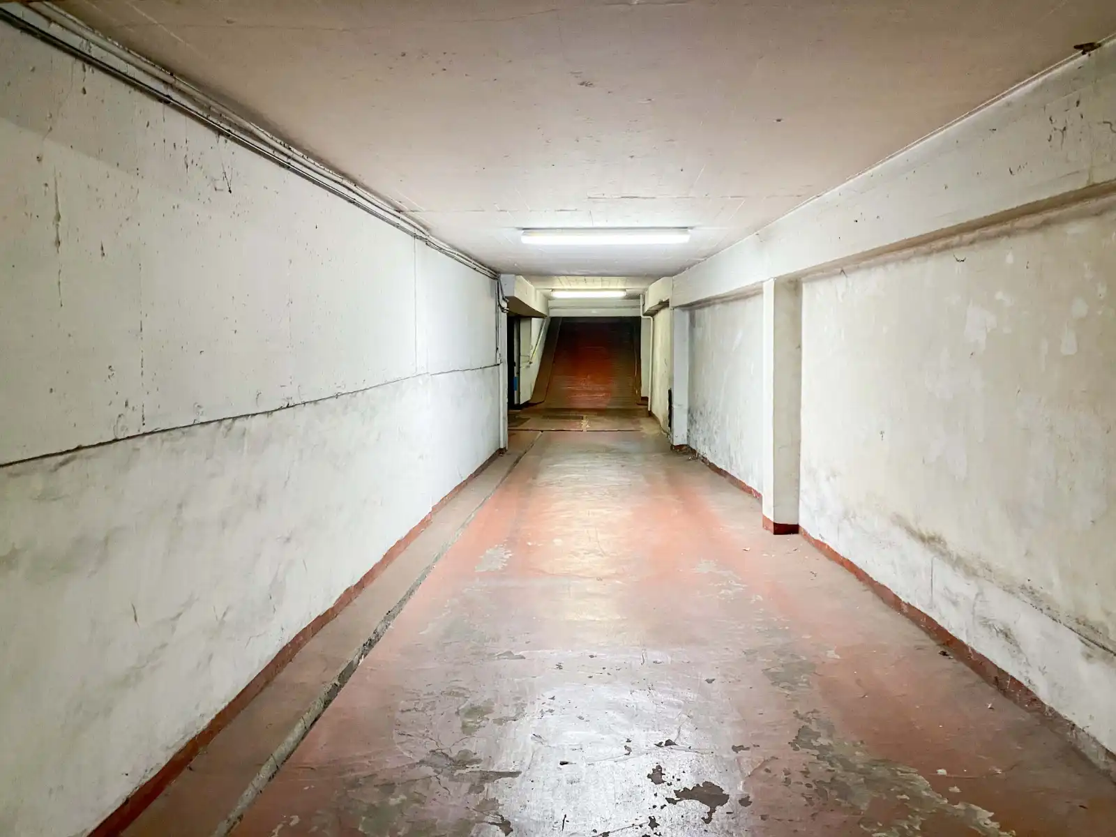Afgesloten garagebox te huur in centrum Gent foto 6