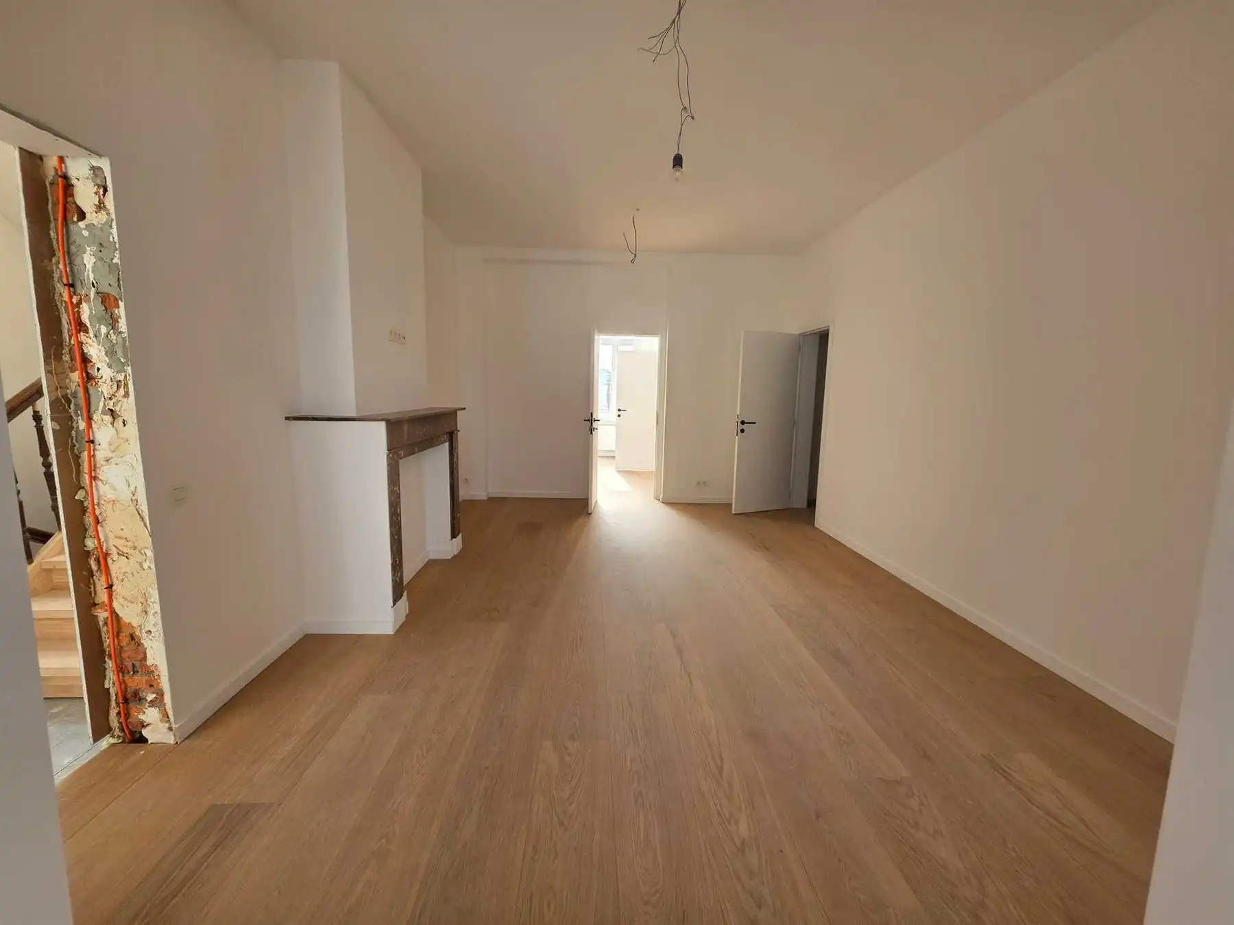 Volledig gerenoveerd appartement met 2 slaapkamers nabij Zurenborg foto 3