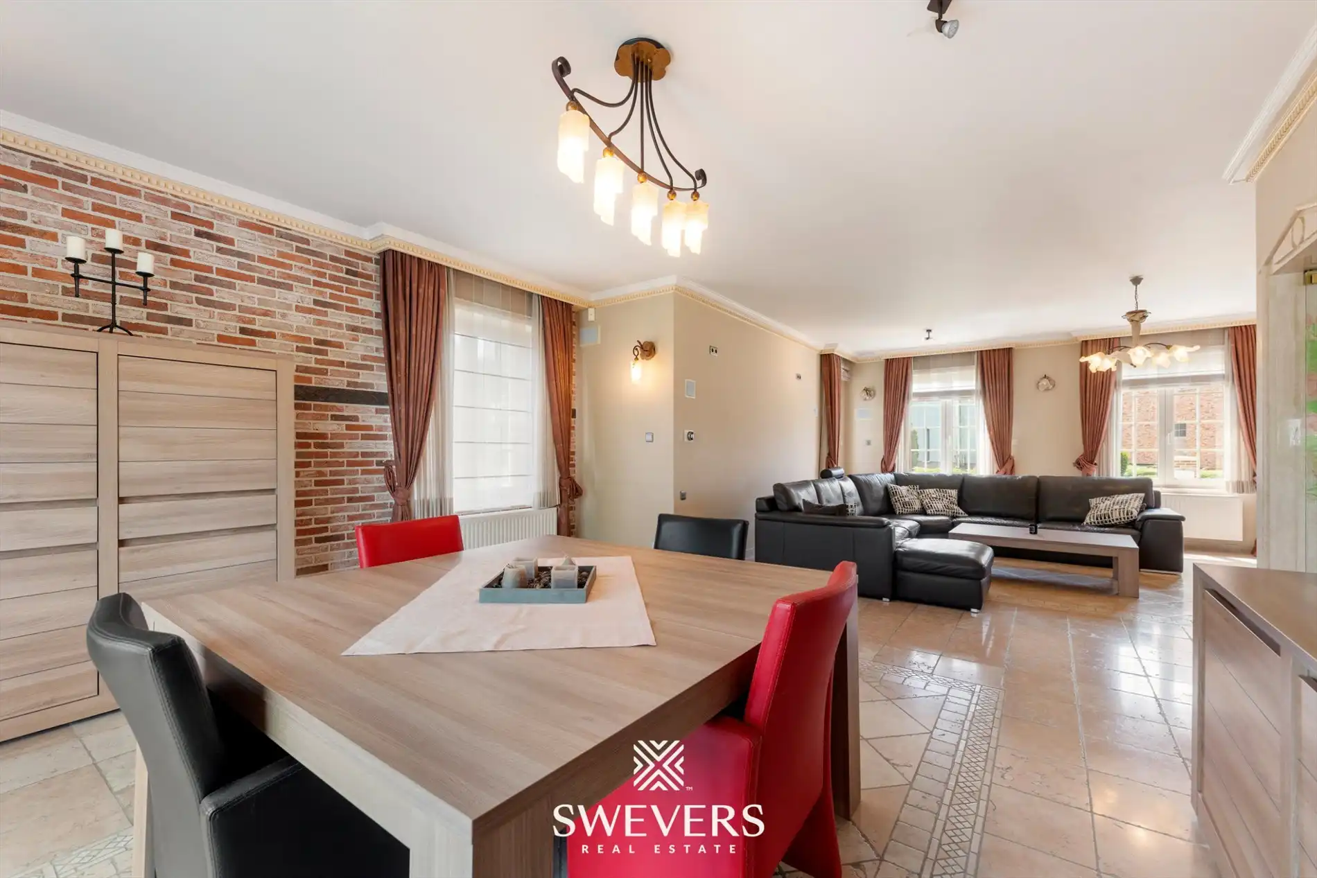 Ruime en instapklare villa met 5 slaapkamers op een perceel van 22a 96ca foto 11