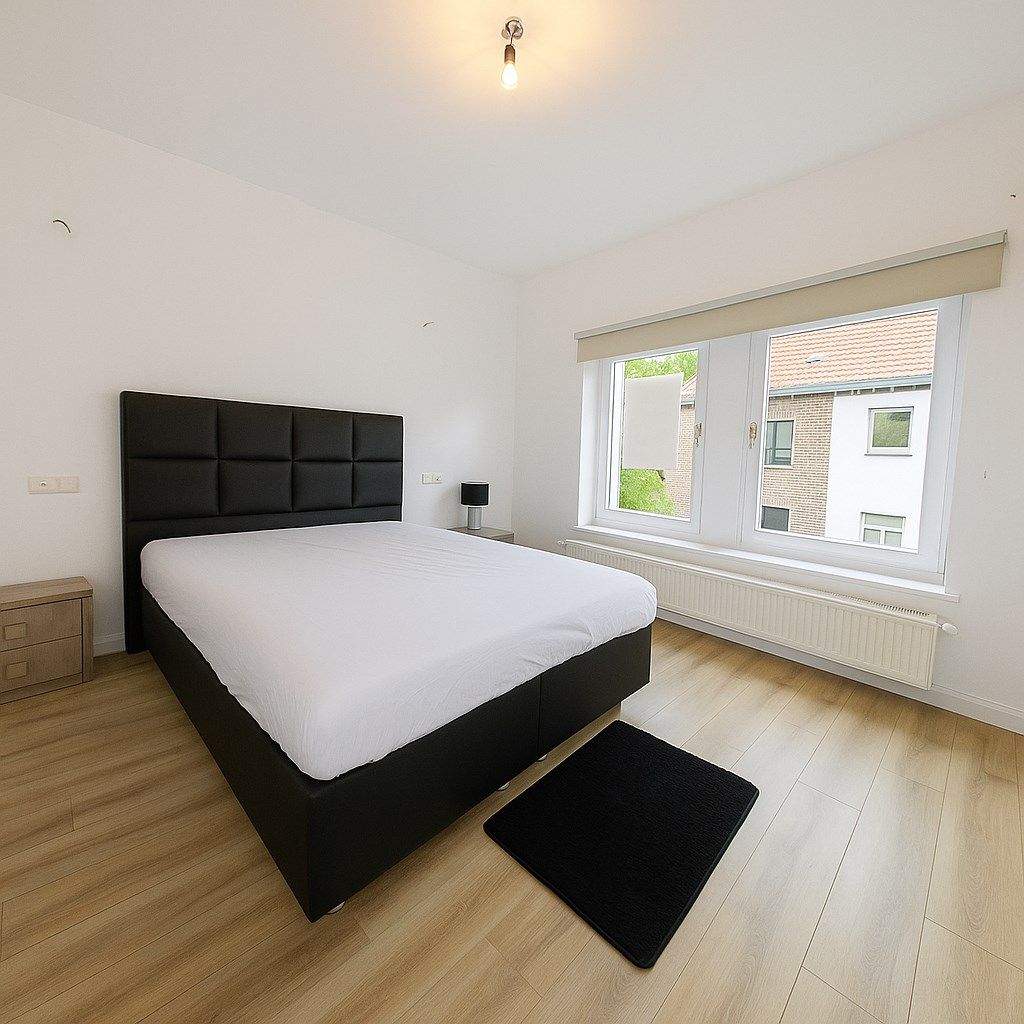 Te koop: Instapklare woning met optie tot drie slaapkamers, zuid gerichte stadstuin én EPC label B in het hart van Sint-Niklaas! foto 10