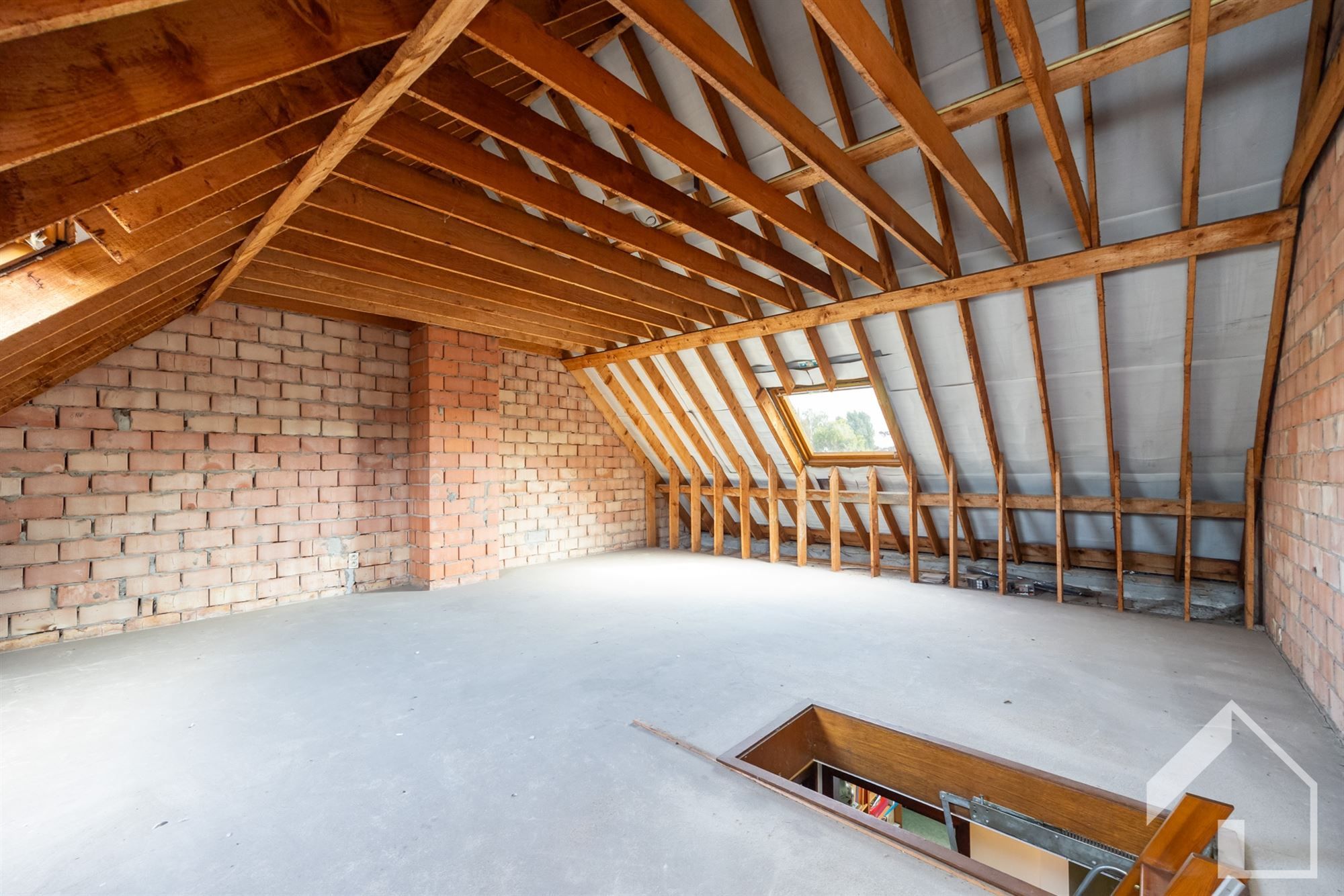 Te renoveren woning op toplocatie! foto 16