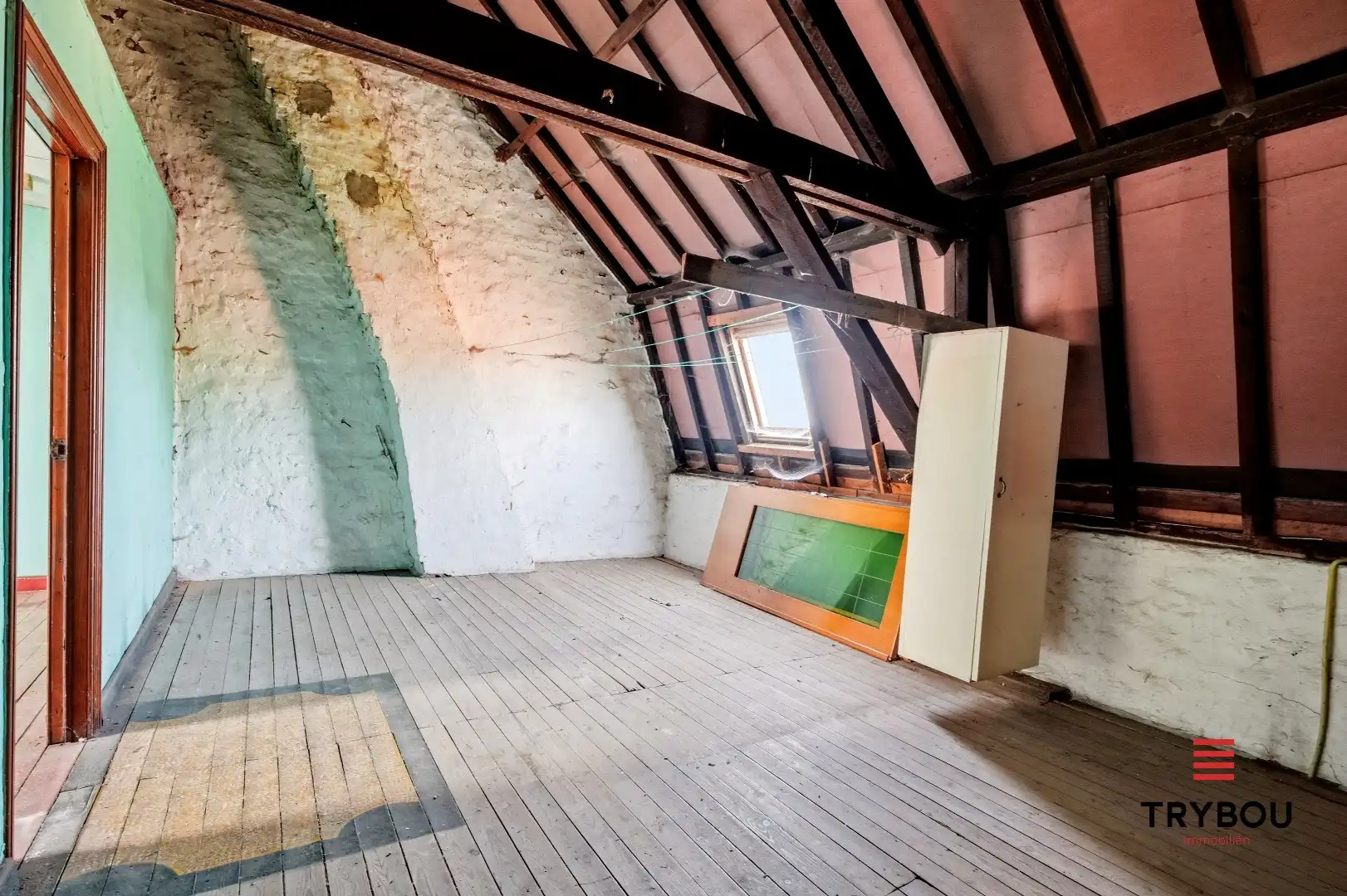 Te renoveren ruime halfopen bebouwing op een perceel van 1491m² met 7 slaapkamers! foto 15