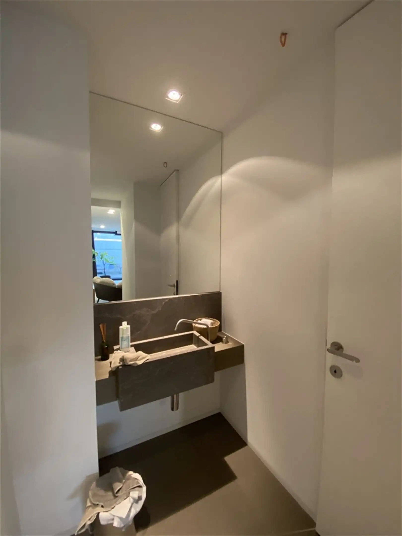 Moderne High-End kantoren aan afrit E17 foto 14