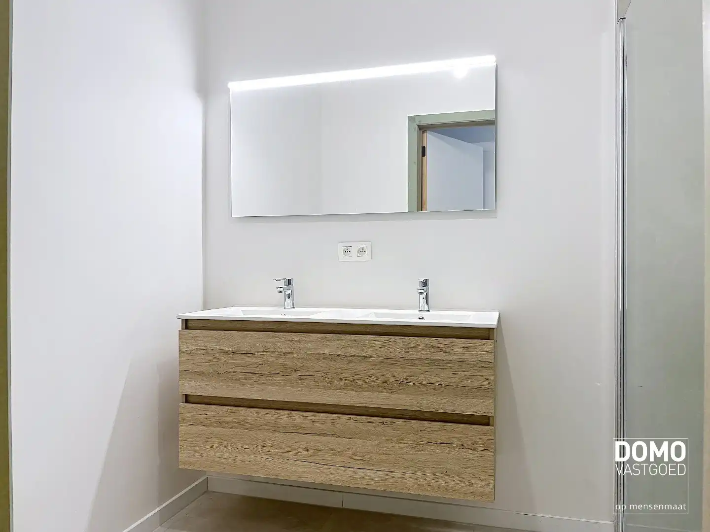 MODERN GELIJKVLOERS APPARTEMENT GELEGEN TE KERMT MET 2 SLAAPKAMERS EN RUIM TERRAS foto 9