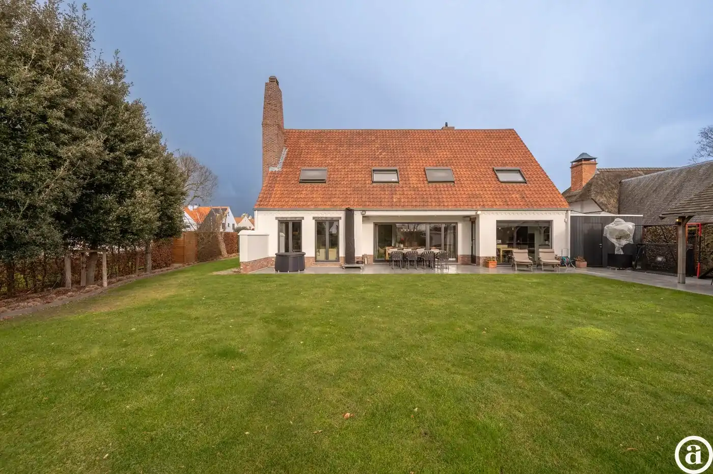 Charmante villa met zonnige tuin, op fietsafstand van het centrum en de zee foto 35