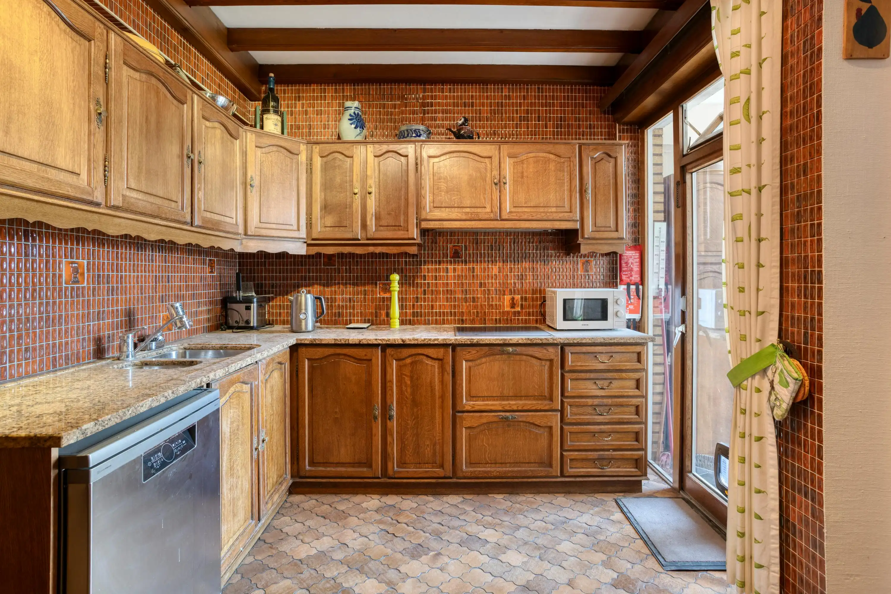 Ruim appartement (ca. 146m²) te koop aan de Italiëlei in Antwerpen foto 16