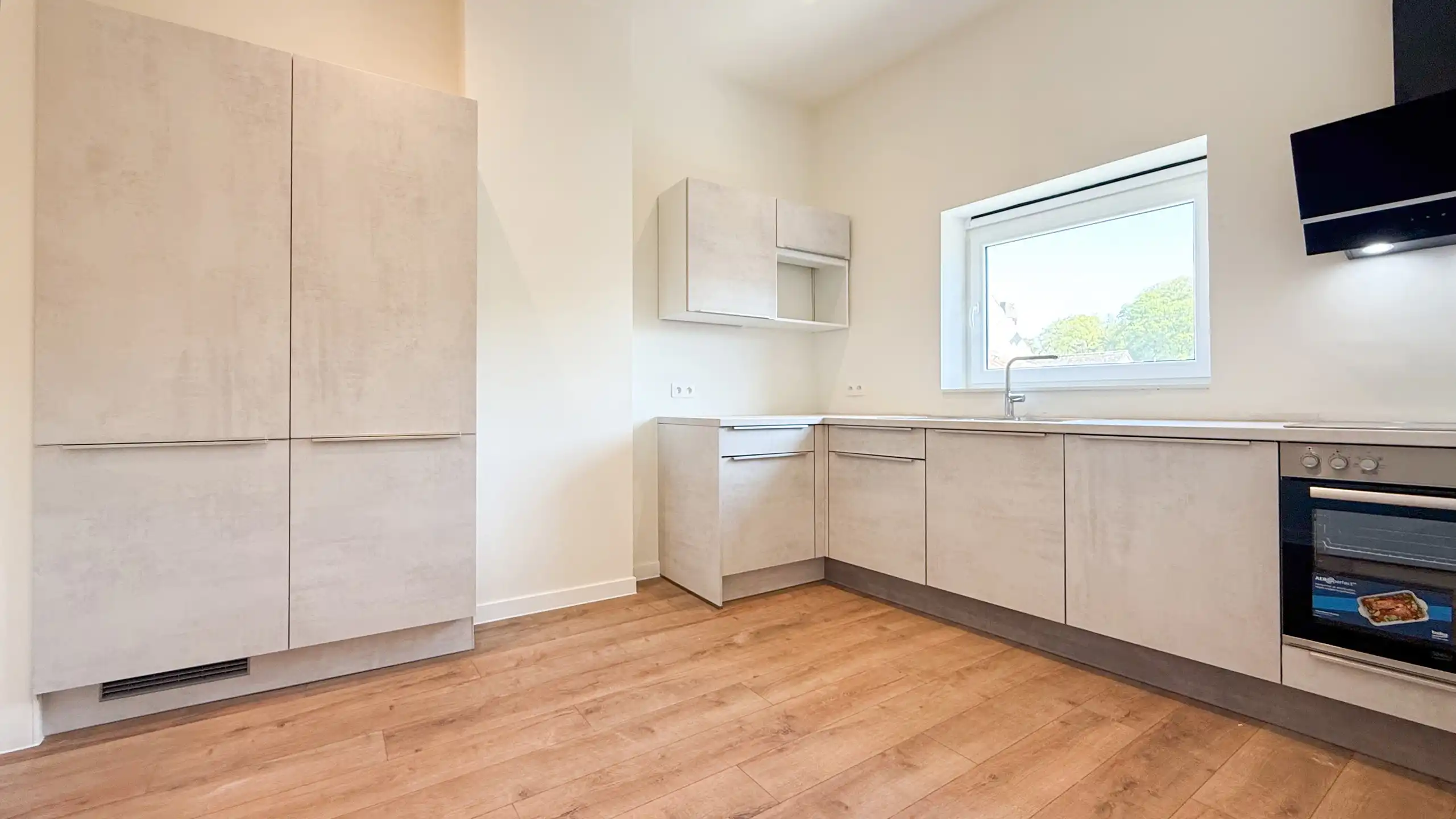 Unieke investeringspand, volledig vernieuwd, handel+ 2app! foto 53