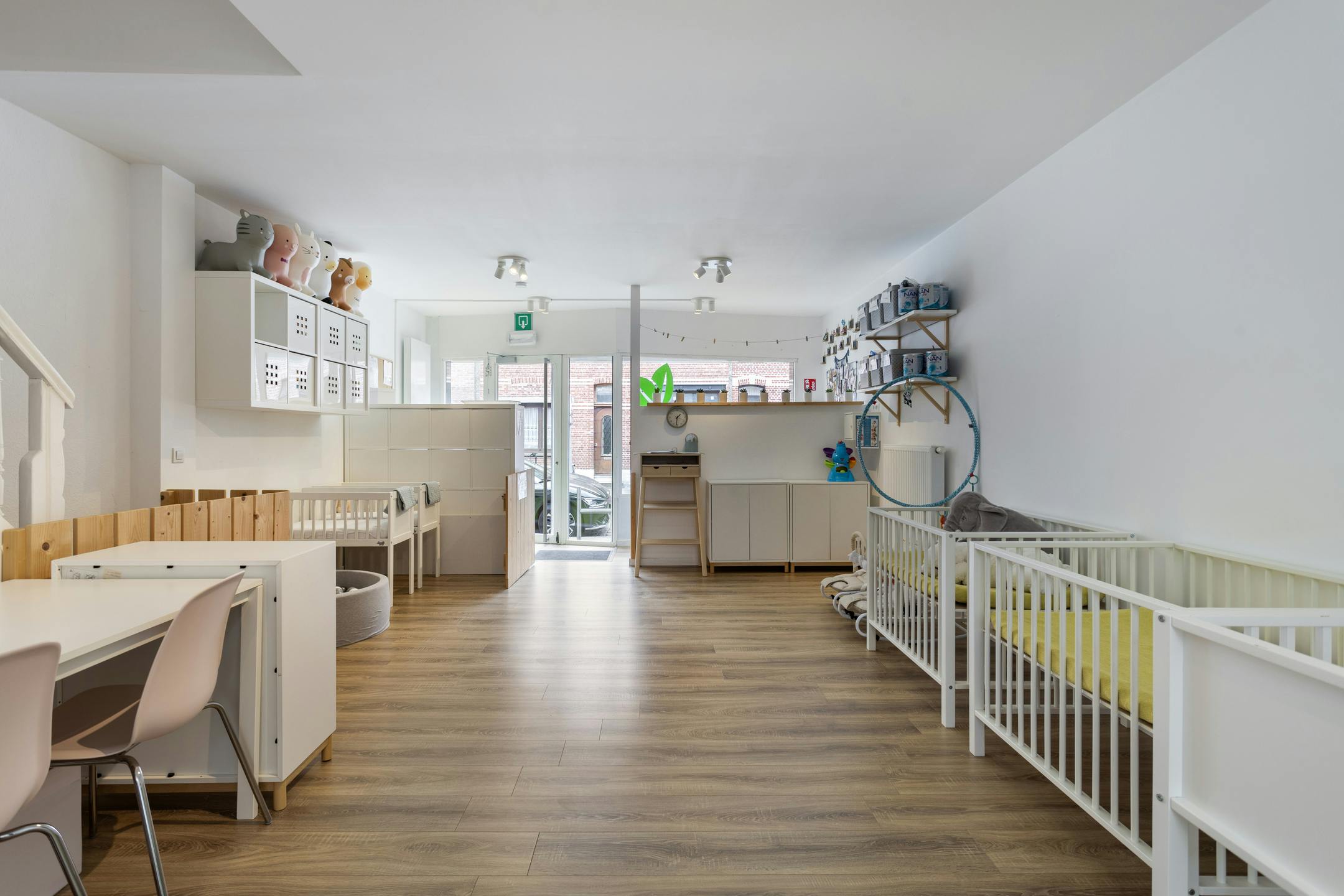 Handelspand/huis met mogelijkheden te koop in Schoten foto 4