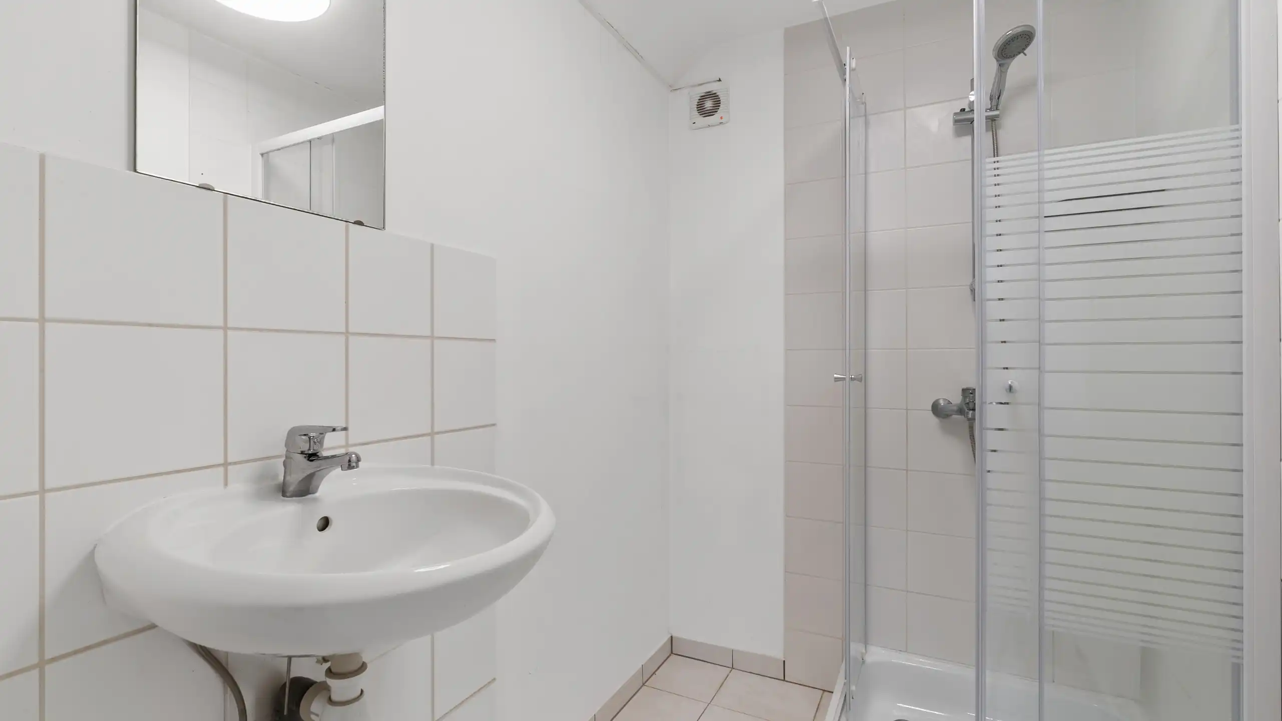 Vernieuwd appartement met 4 slaapkamers in Beringen foto 16