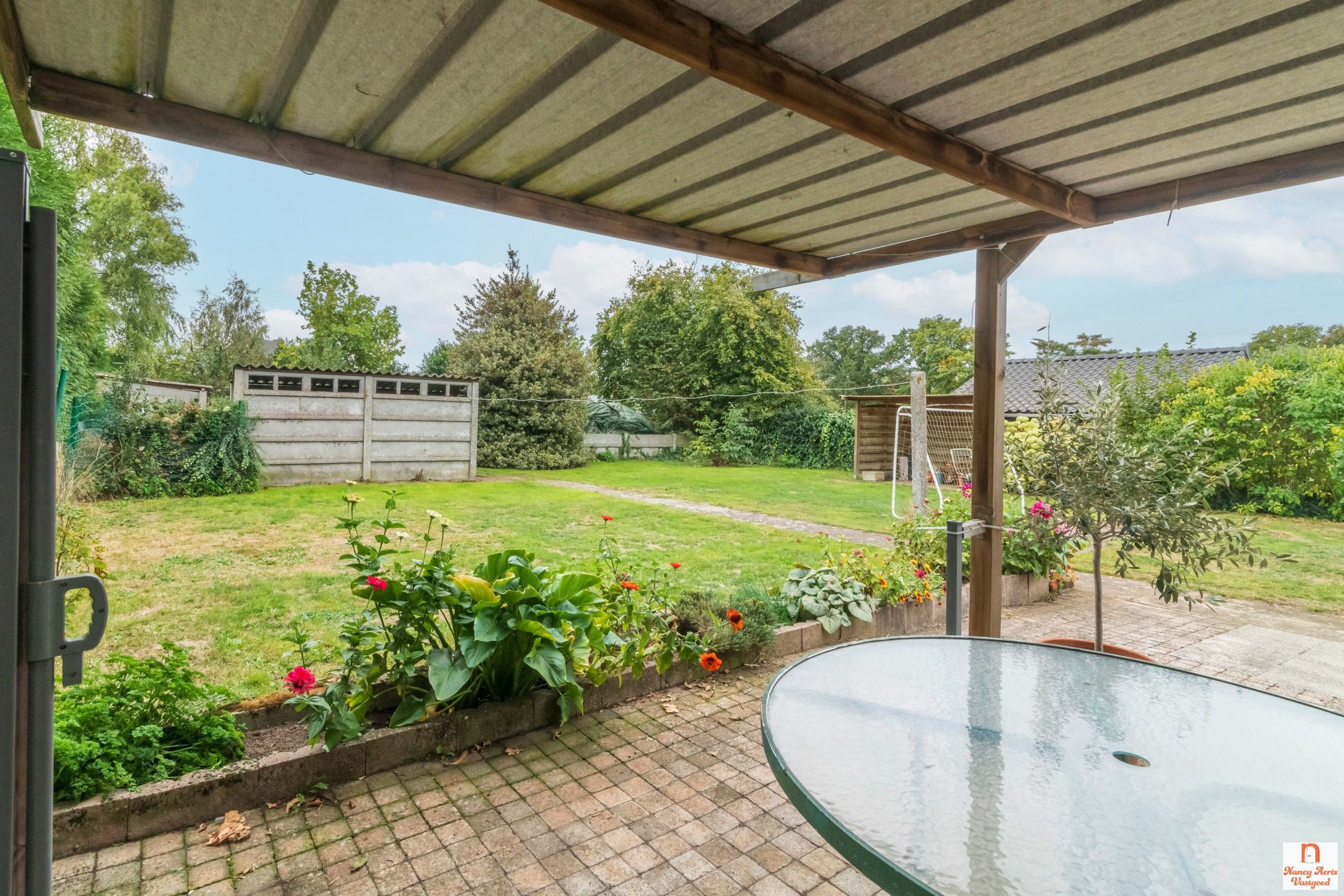 Ruime woning met 4 slaapkamers en uitbreidingsmogelijkheden foto 28