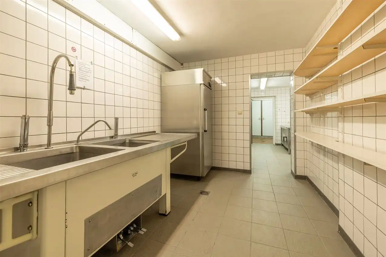 Uniek gebouw met historische waarde en karakter foto 25