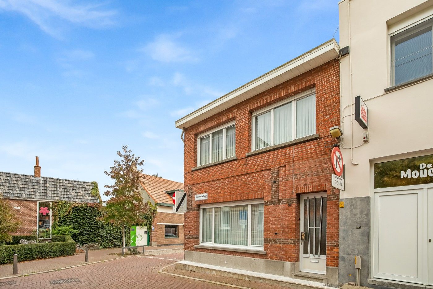 Te renoveren, halfopen bebouwing met 3 slpk, gezellige tuin en garage foto 30