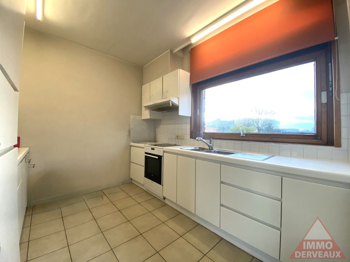 Beselare - Ruim appartement met terras foto 4