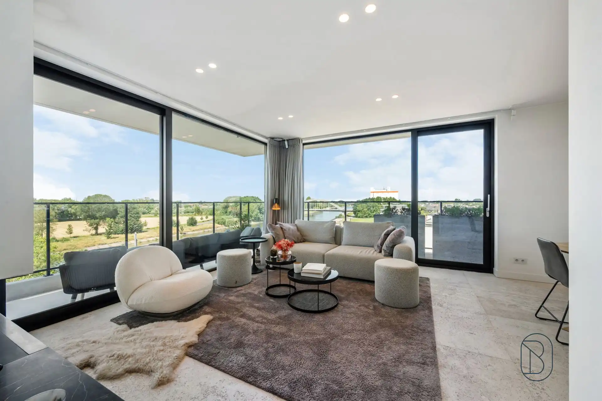 Subliem afwerkt penthouse met zicht op de Leie foto 3