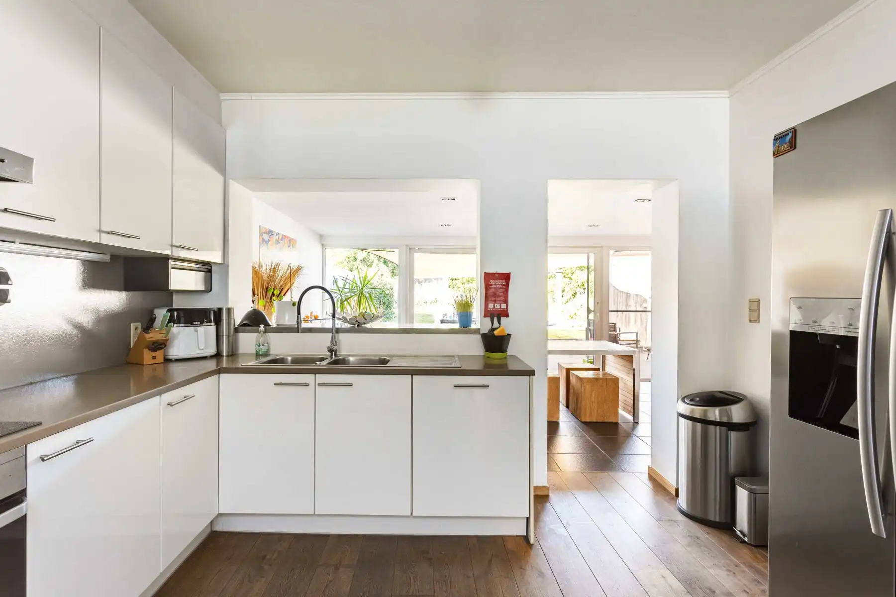 Instapklare woning met 3 slaapkamers en zwembad! foto 14