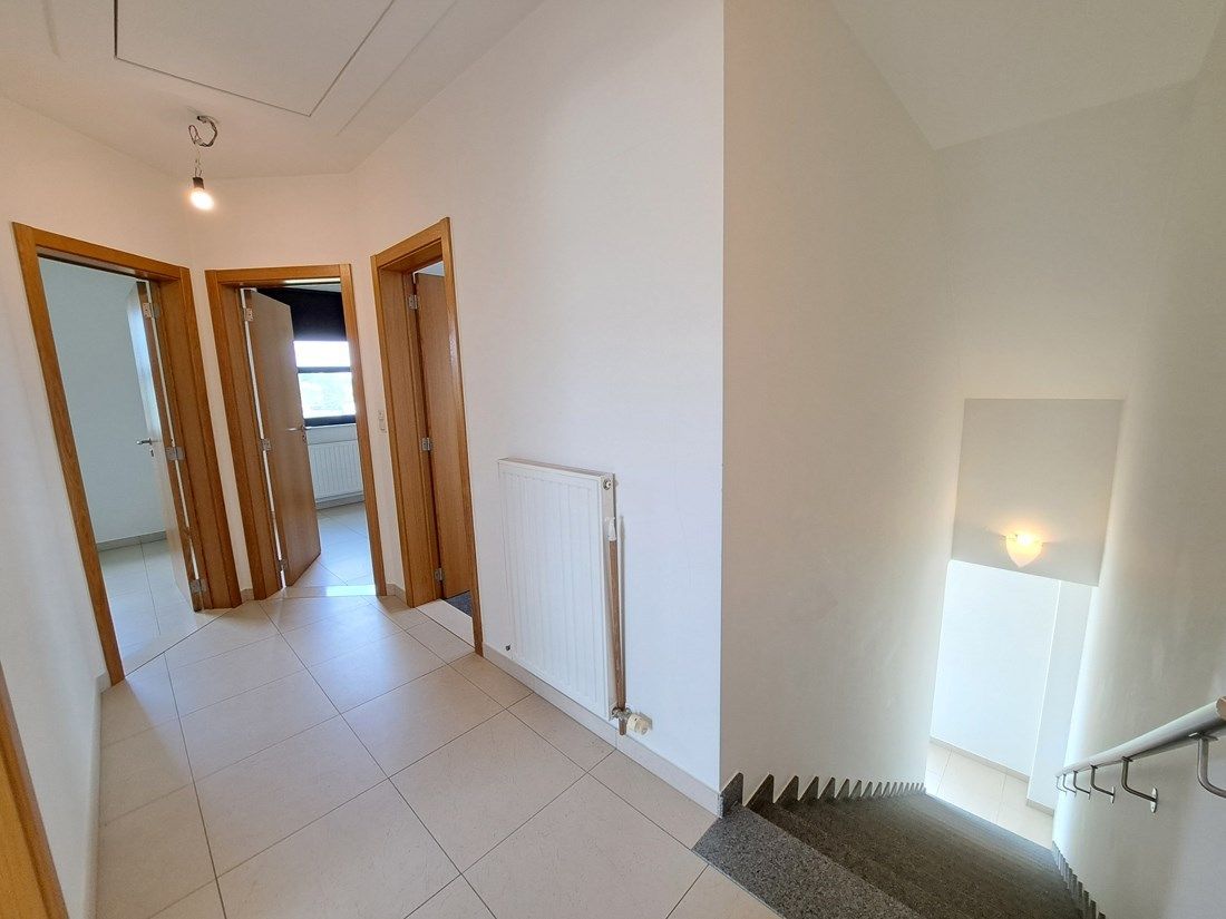 Stijlvol duplex appartement te Kermt foto 18