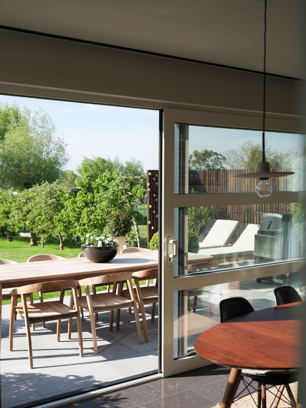 Villa met 4 slaapkamers, zonnige tuin met terras en dubbele inpandige garage in Kruisem. foto 7