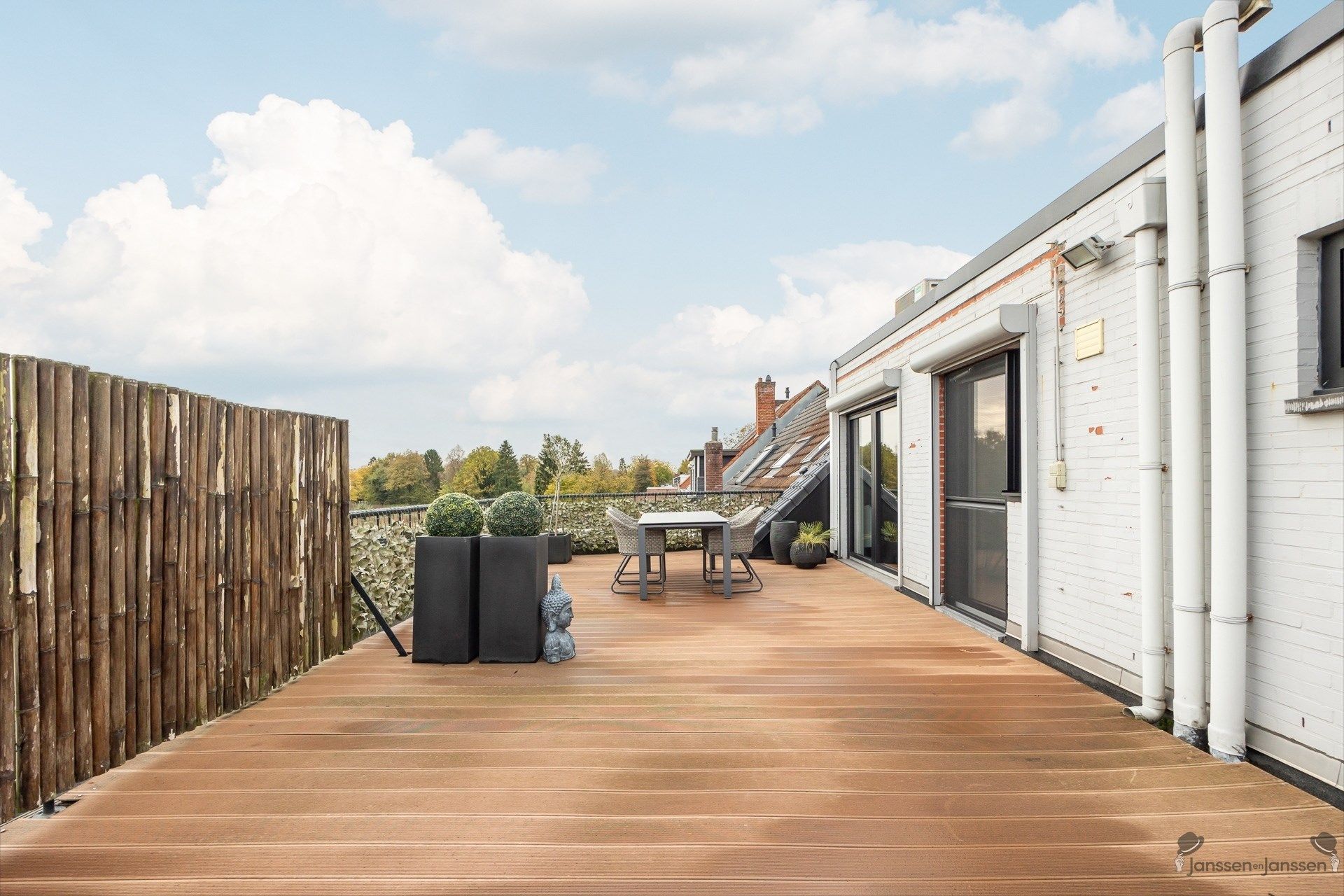 Modern, stijlvol dakappartement met riant terras en panoramisch uitzicht foto 20