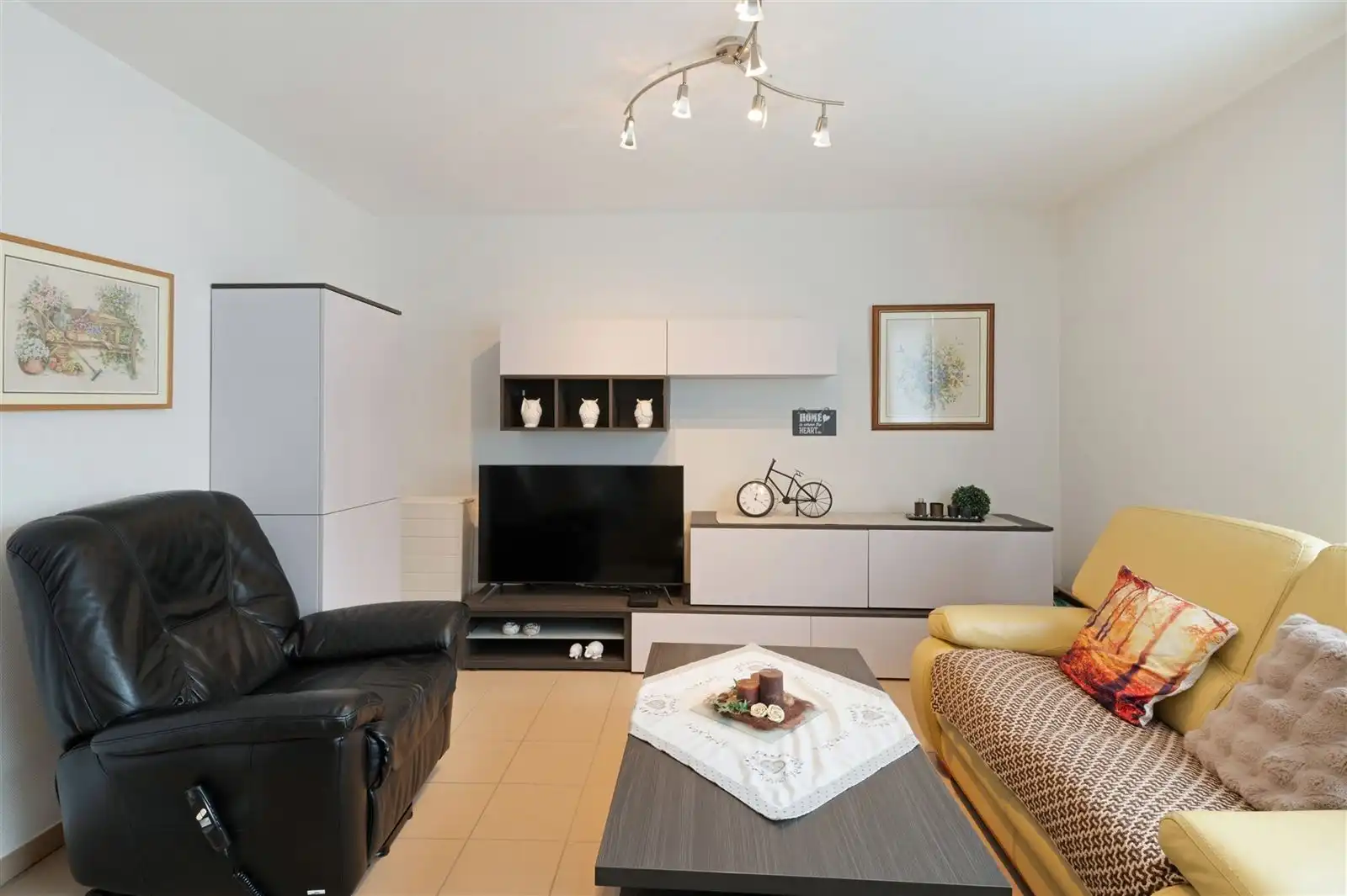 Appartementsgebouw 6 app in centrum  foto 3