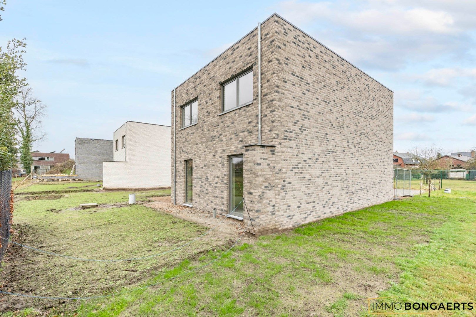 Moderne woning met drie slaapkamers  foto 27