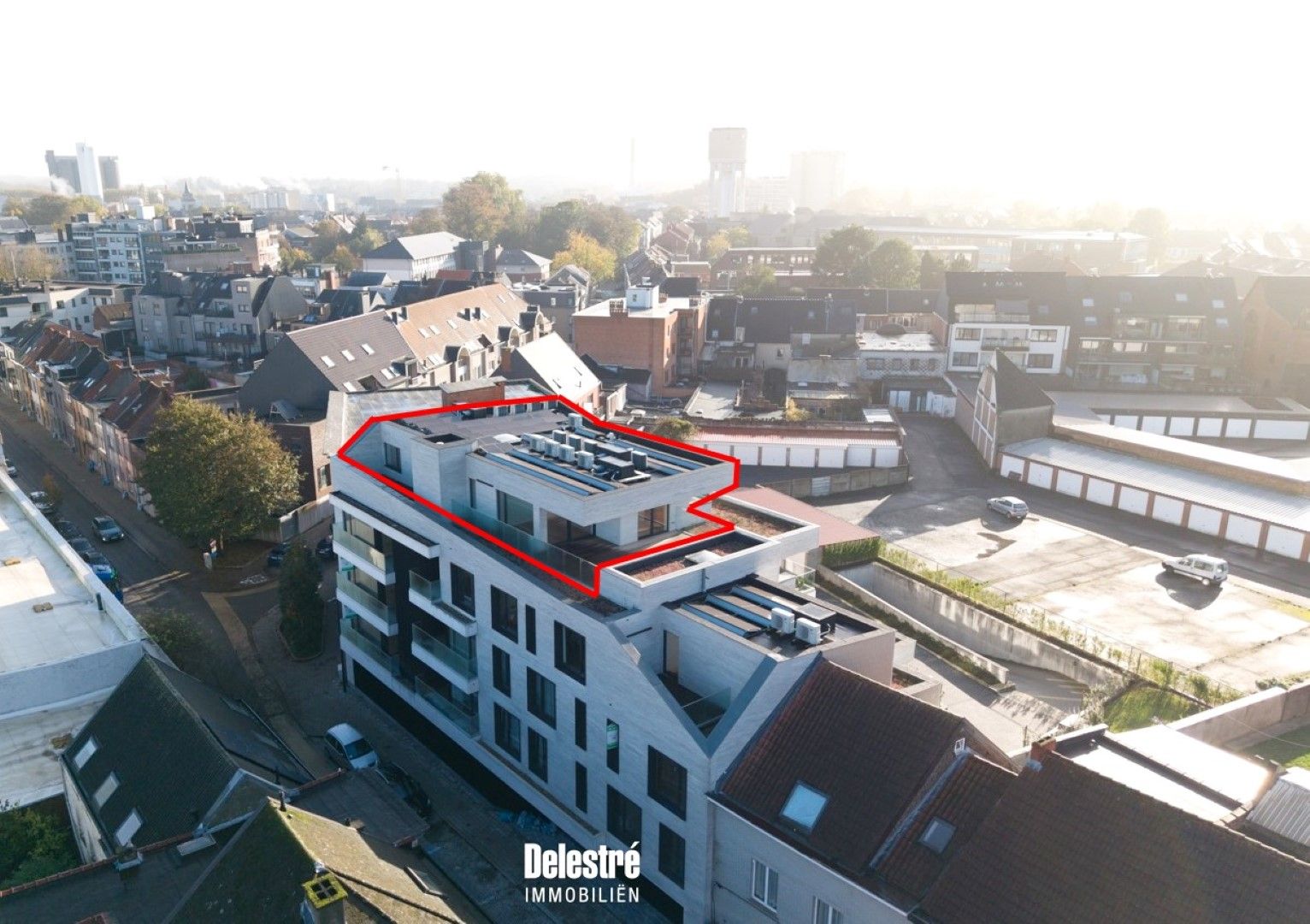 STIJLVOL WONEN IN HET HART VAN AALST: LUXUEUZE PENTHOUSE BEN APPARTEMENT MET 3 SLAAPKAMERS EN TERRAS (4e VERDIEPING)   foto 1