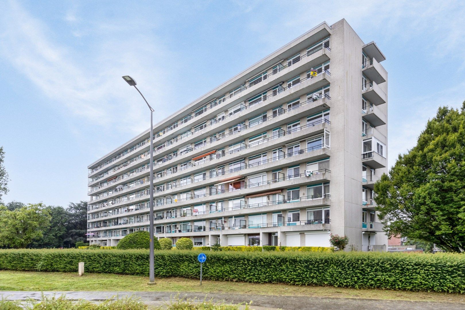 Instapklaar appartement met 2 slaapkamers op 4de verdieping. foto 1