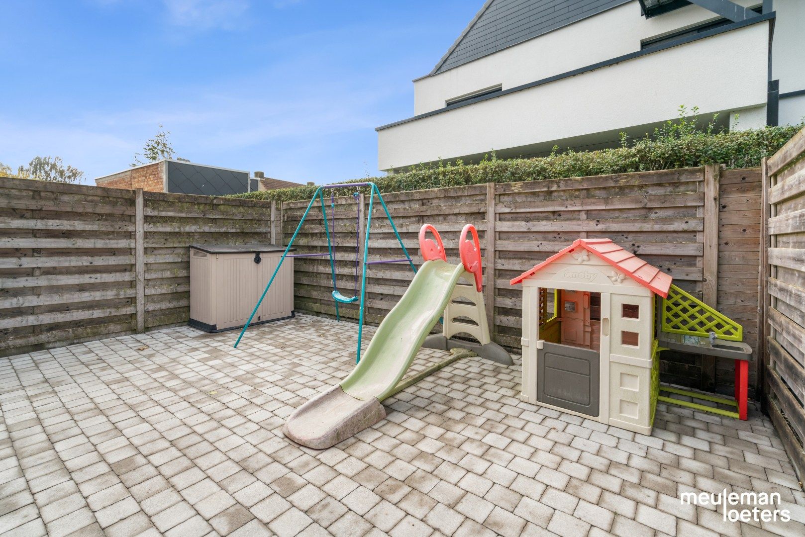 Gezinswoning met drie slaapkamers en inpandige garage  foto 17