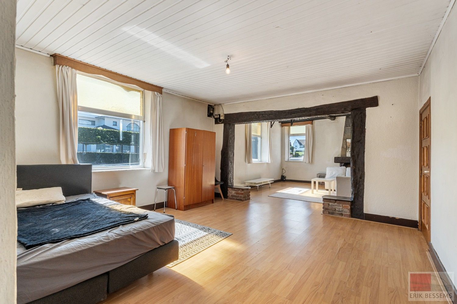 Charmante renovatiewoning met authentieke details en karaktervolle gevel. foto 8