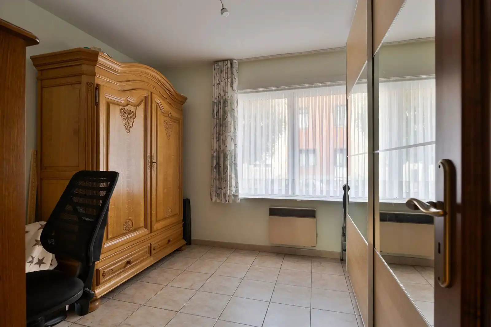 Instapklaar appartement met ruim terras en garage foto 14