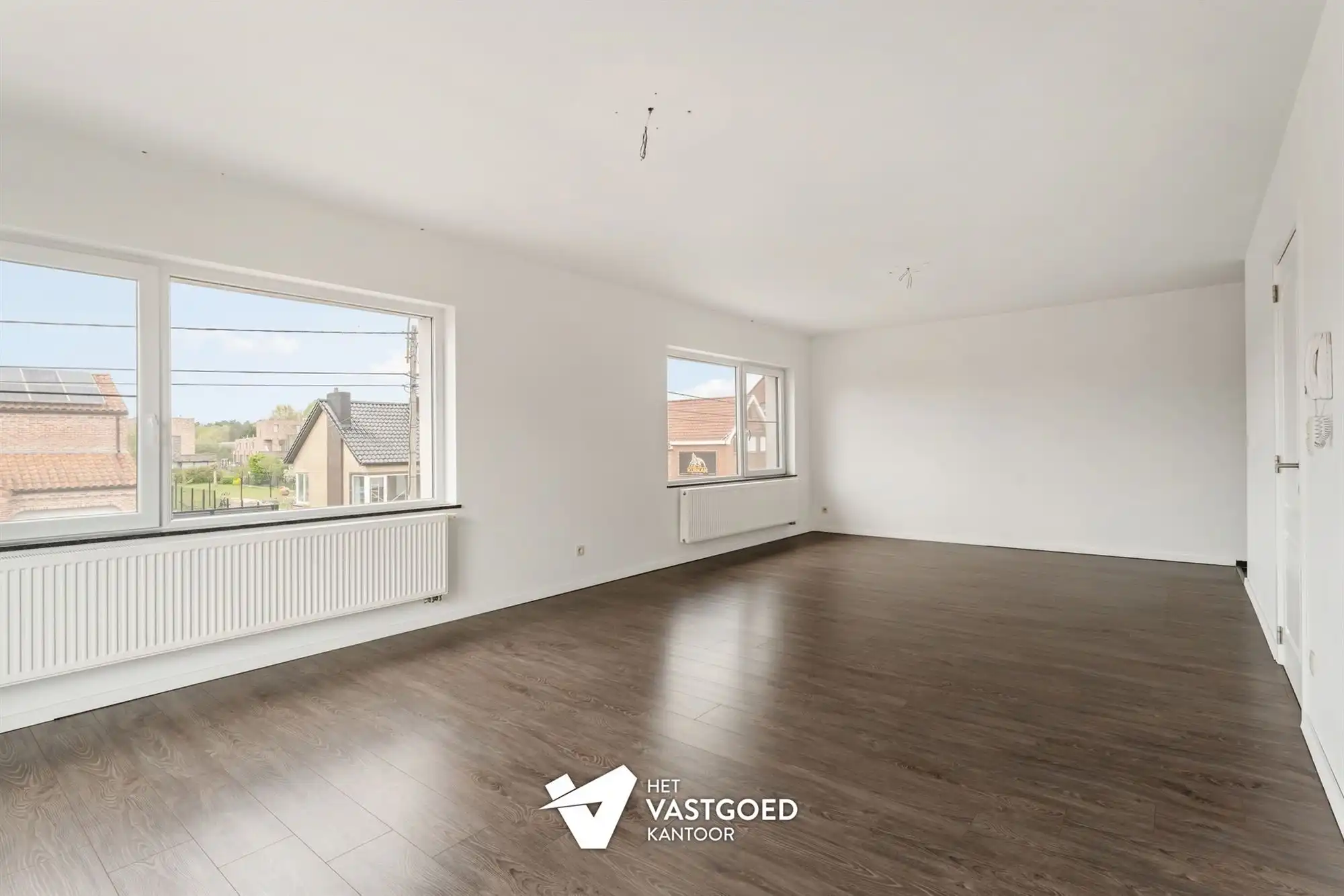 INSTAPKLAAR DUPLEX APPARTEMENT (127M²) MET 2 SLAAPKAMERS EN AUTOSTAANPLAATS TE BERINGEN foto 2