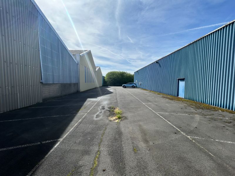 Polyvalent bedrijfspand met uitstekende visibiliteit & ruime parking – Gent (Havengebied) foto 7