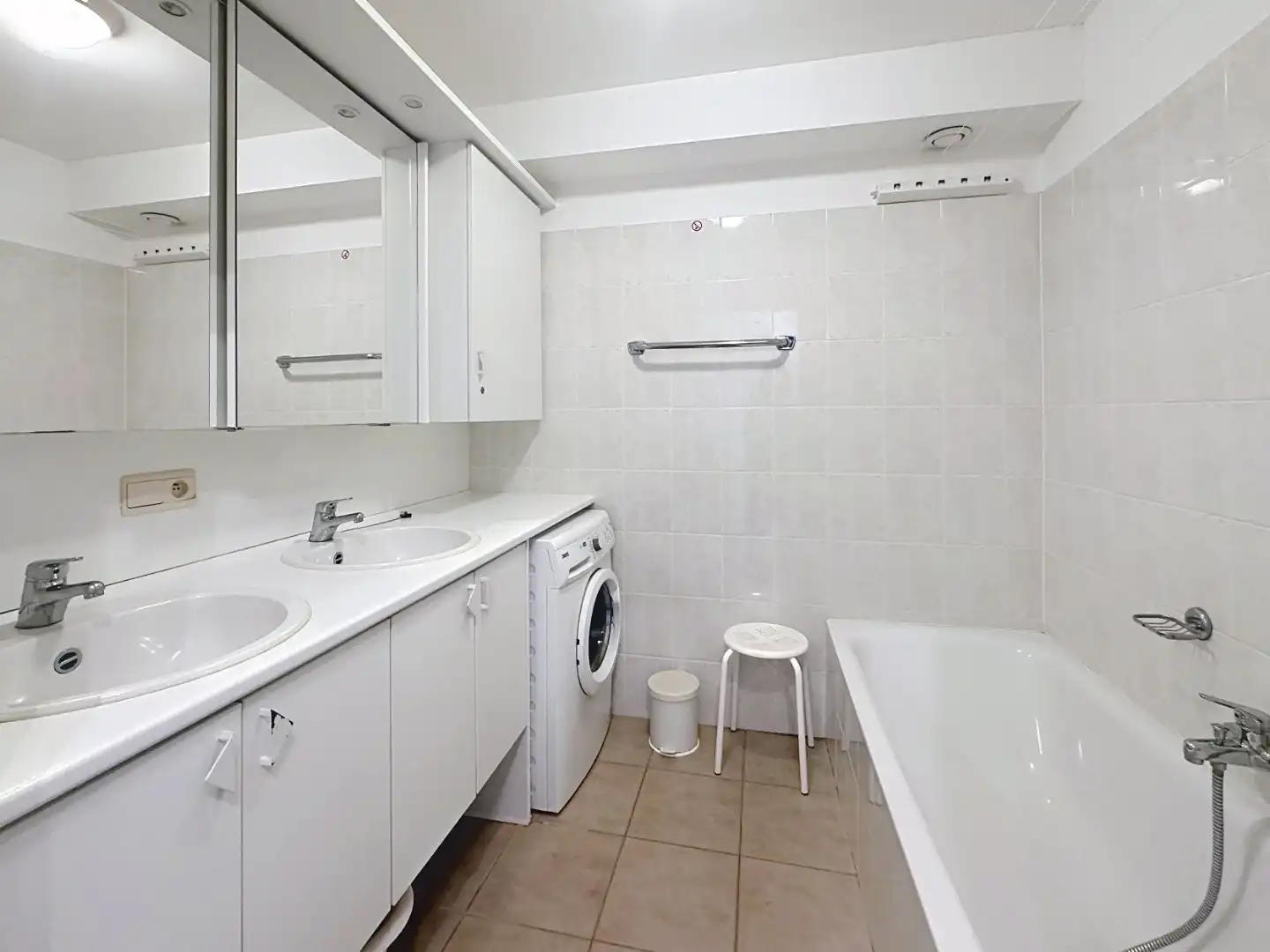 Appartement te koop met frontaal zeezicht op de Zeedijk foto 14