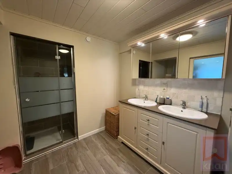 Instapklare gerenoveerde woning met 4 slaapkamers, zonnepanelen en thuisbatterij foto 13