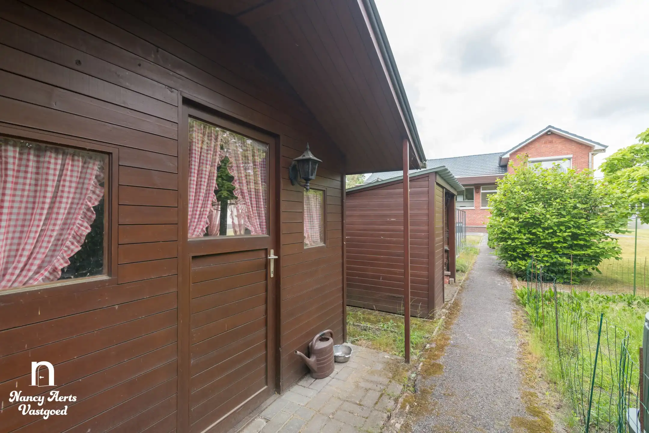 Uitstekend onderhouden split‑level woning in groene omgeving foto 30